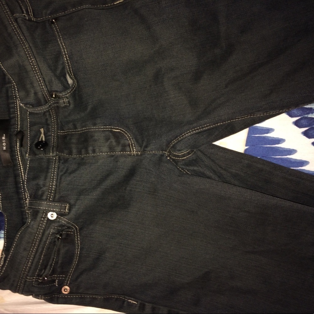 Noir Jeans
